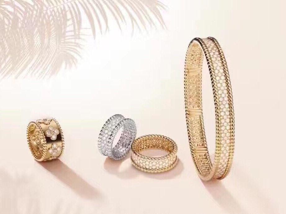 18K Perl̩e Diamonds 3 Row Ring