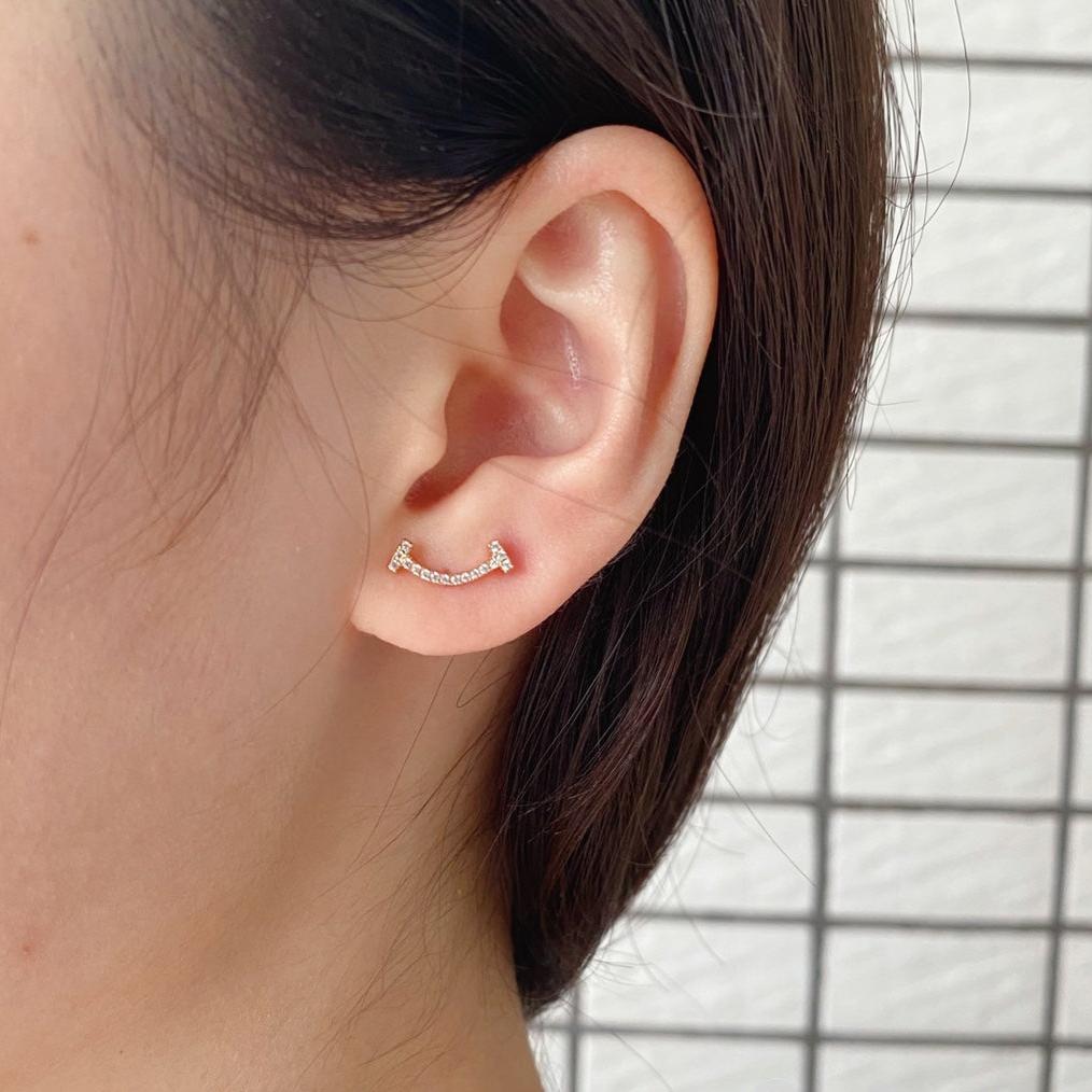 18K T Smile Diamonds Earrings