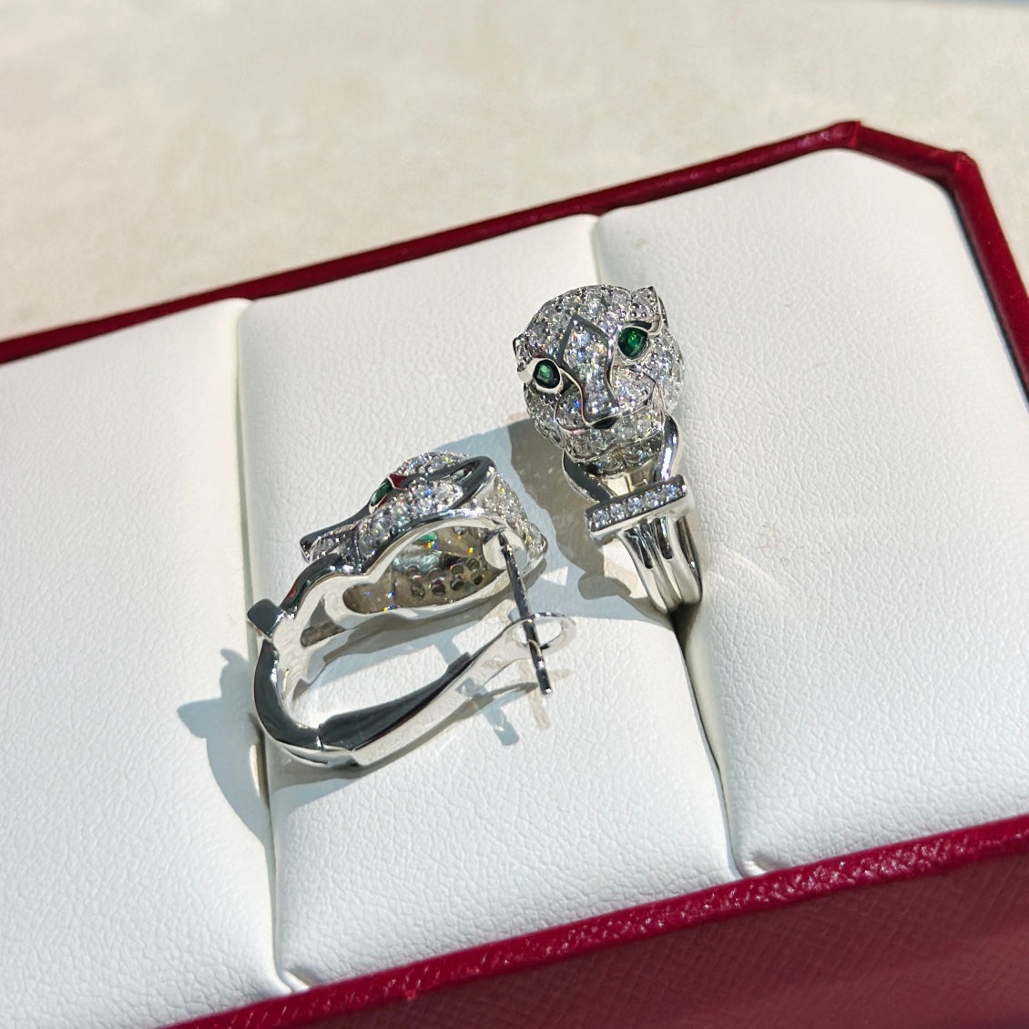 18K Panth̬re De Diamond Earrings