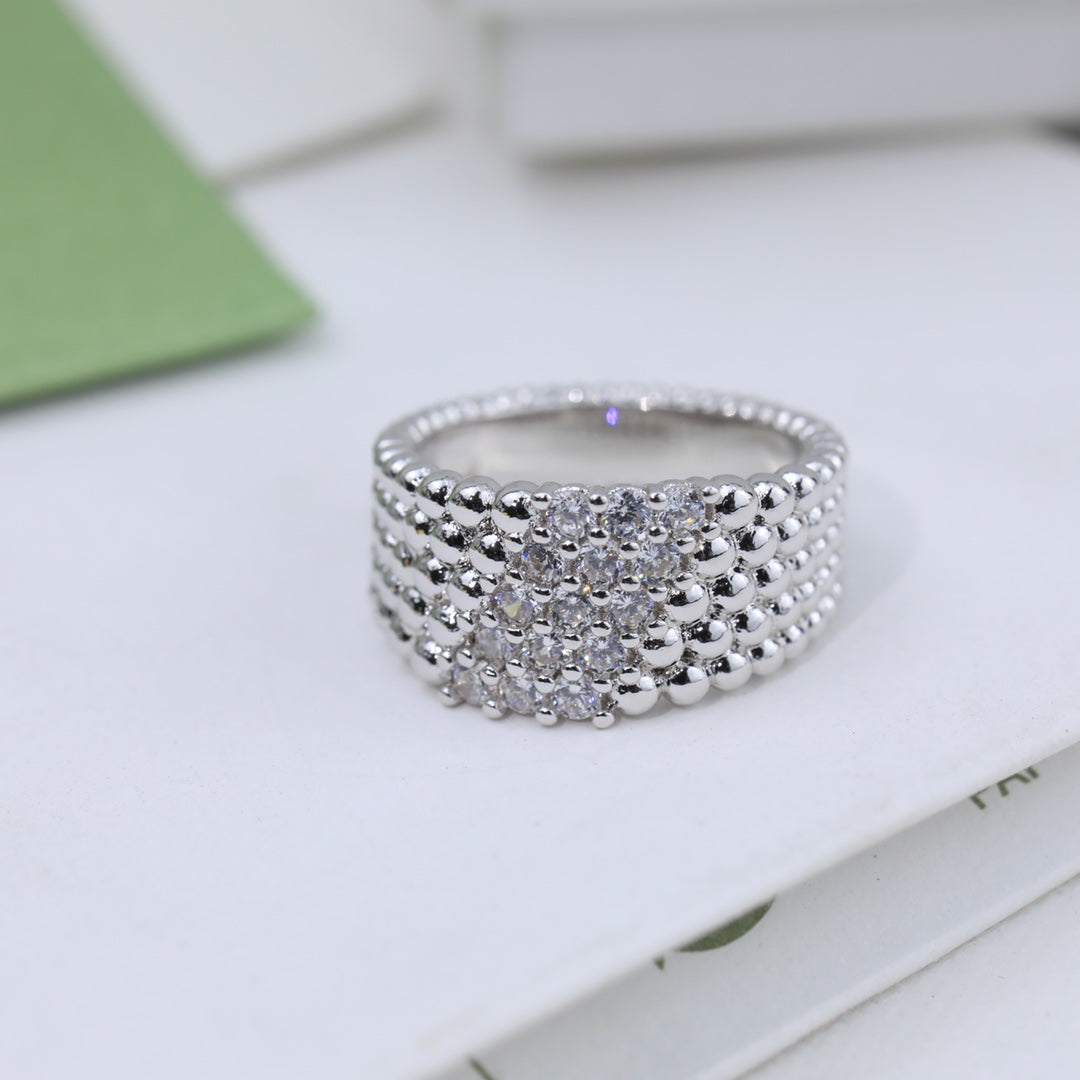 18K Perl̩e Diamonds Five Rows Ring