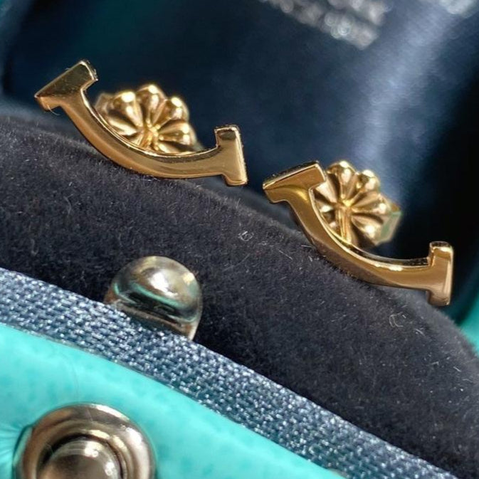 18K T Smile Yellow Gold Earrings