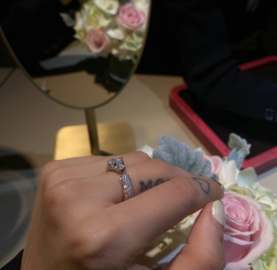 18K Panth̬re De Diamond Ring