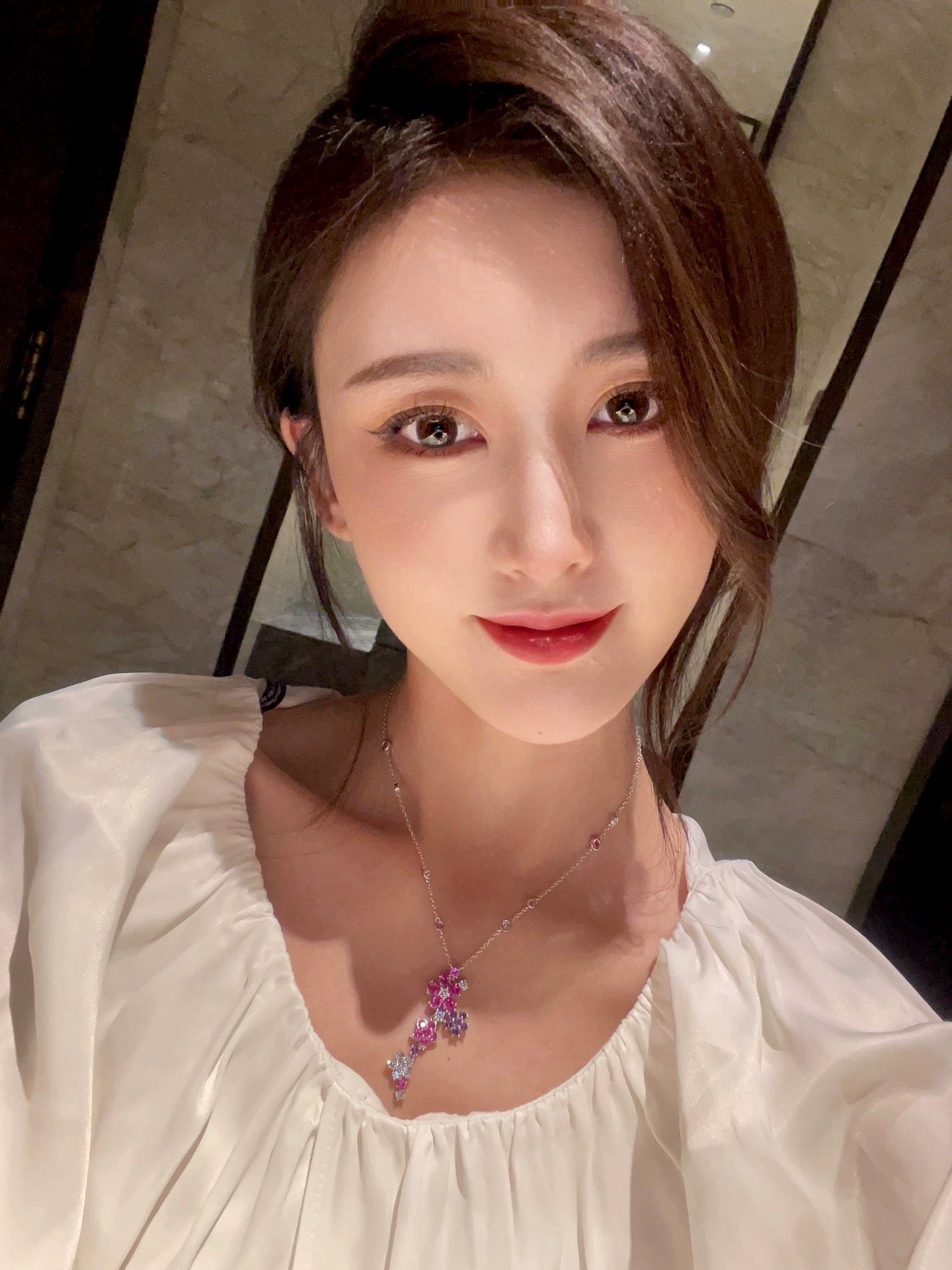 18K Folie Des Pr̩s Pendant Necklace