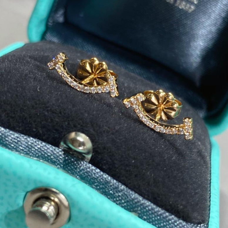 18K T Smile Diamonds Earrings