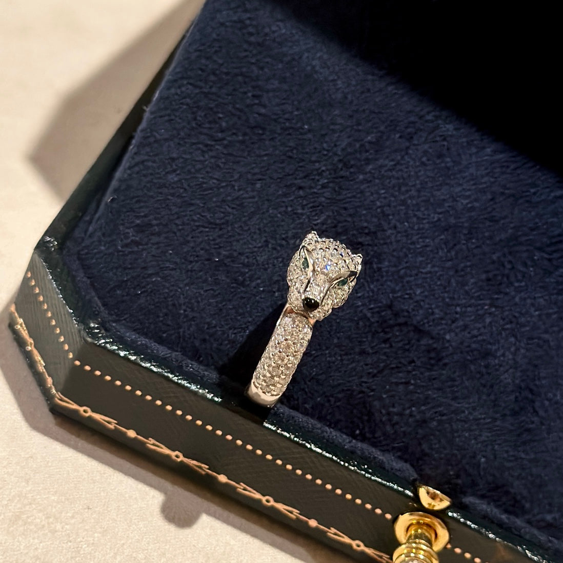 18K Panth̬re De Diamond Ring