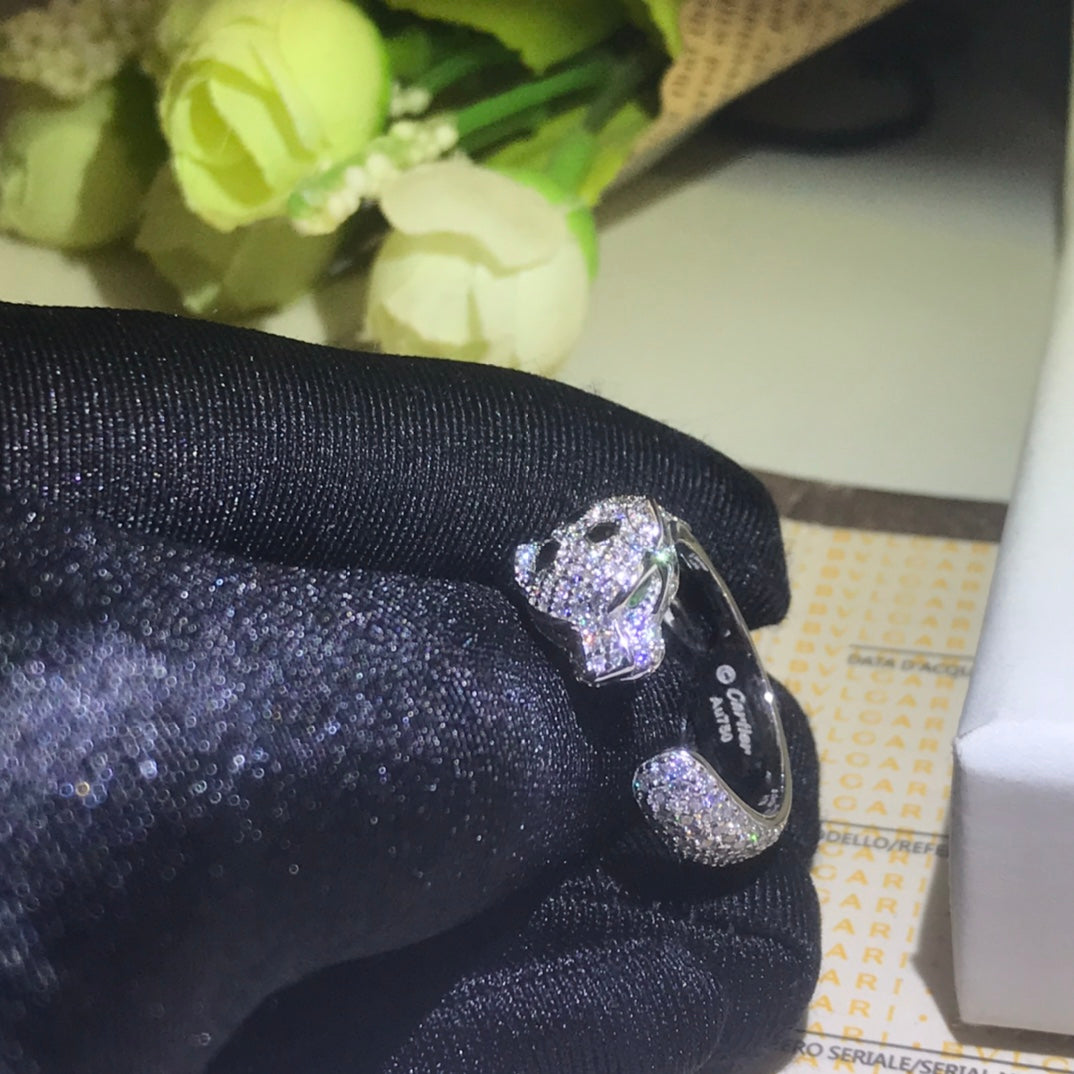 18K Panth̬re De Diamond Ring