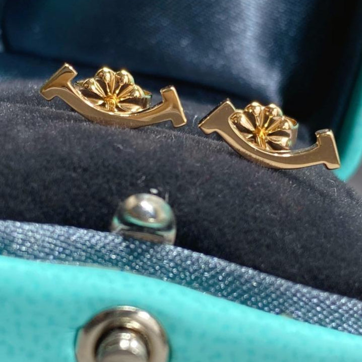 18K T Smile Earrings