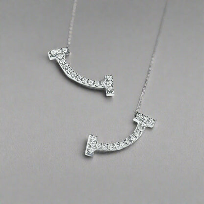 18K T Smile Diamonds Earrings