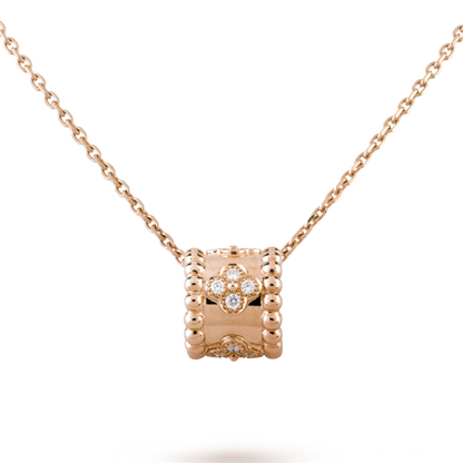 18K Perl̩e Clovers Pendant Necklace