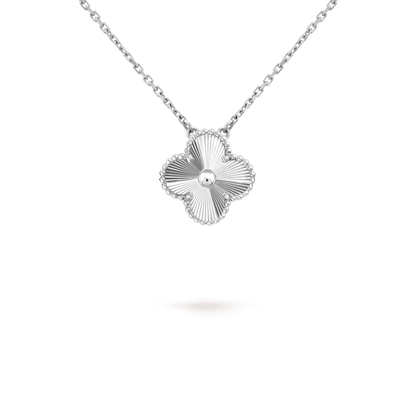18K Vintage Alhambra Pendant Necklace