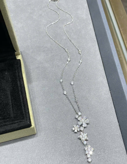 18K Folie Des Pr̩s Pendant Necklace