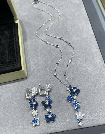 18K Folie Des Pr̩s Pendant Necklace