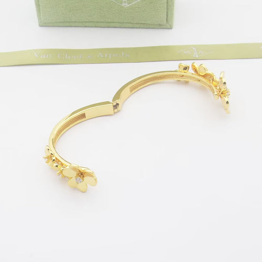 18K Frivole Seven Flowers Bracelet